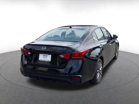 Used 2025 Nissan Altima 2.5 SV image 14