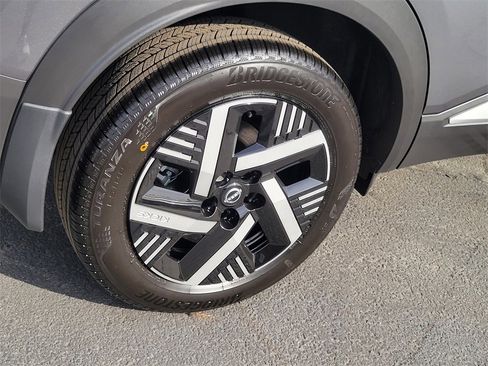 New 2026 Nissan Kicks SV w/ SV Premium Package image 3