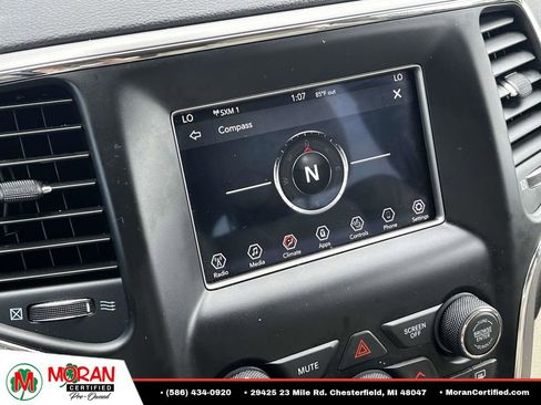 Used 2019 Jeep Grand Cherokee Laredo AWD/4WD image 24