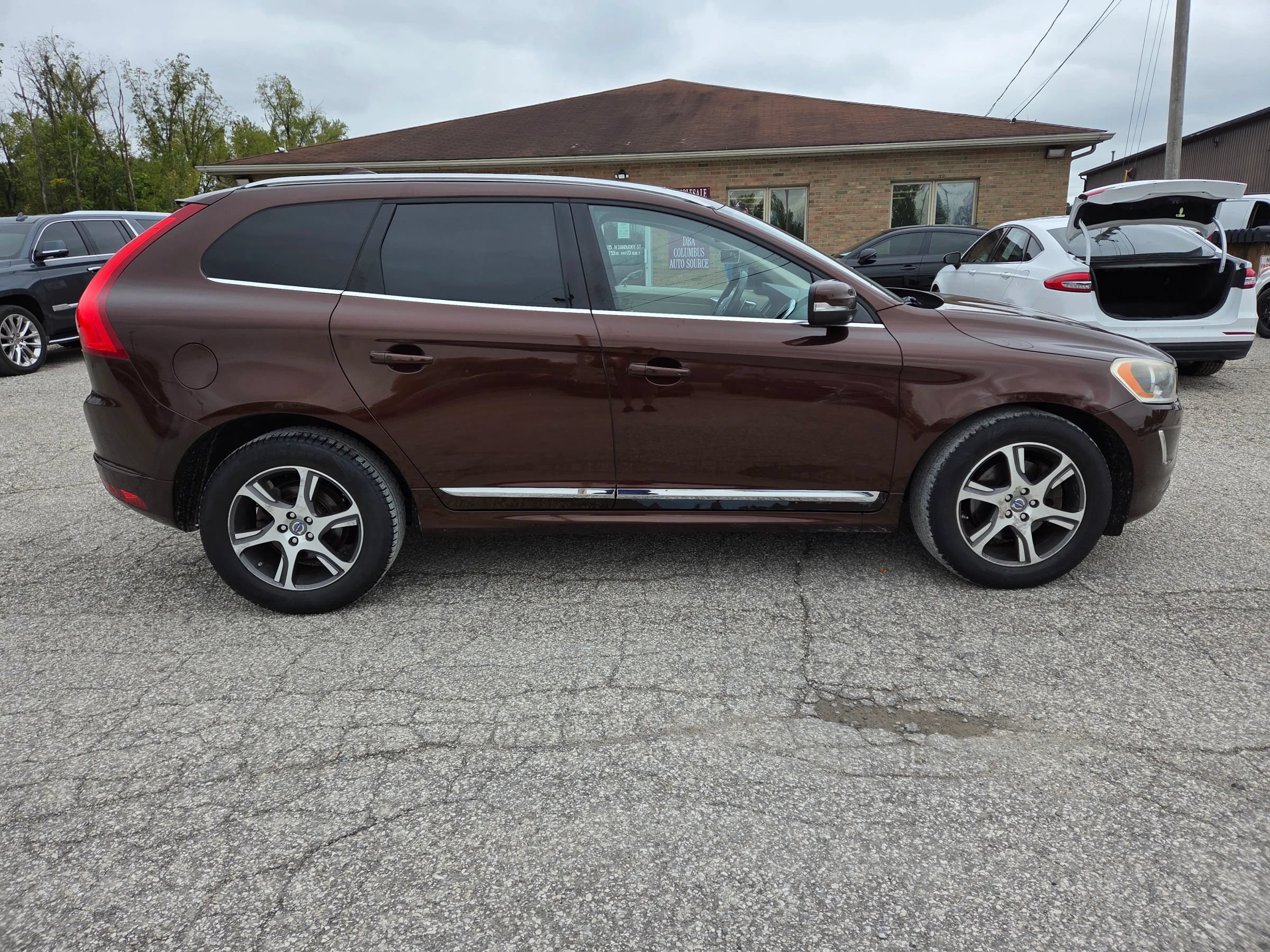 Used 2015 Volvo XC60 T6 Premier Plus AWD/4WD image 4
