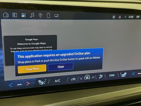 Used 2025 Chevrolet Traverse LT image 22