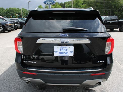 Used 2024 Ford Explorer Limited AWD/4WD image 7