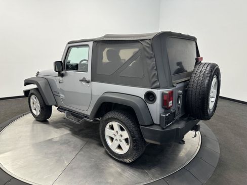 Used 2015 Jeep Wrangler Sport w/ Quick Order Package 24S AWD/4WD image 5