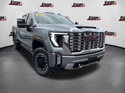 Used 2024 GMC Sierra 2500 Denali w/ Denali Reserve Package AWD/4WD image 3
