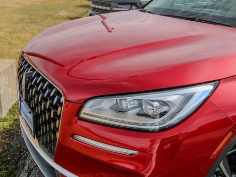 Used 2023 Lincoln Corsair Reserve image 7