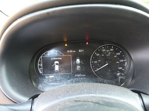 Used 2023 Nissan Kicks SR w/ Interior Electronics Package FWD image 10