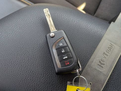 Used 2024 Toyota Camry LE FWD image 30