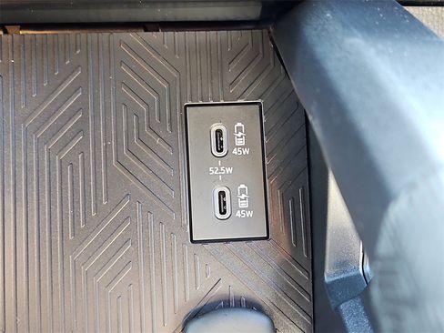 New 2025 Toyota Tacoma TRD Off-Road image 15