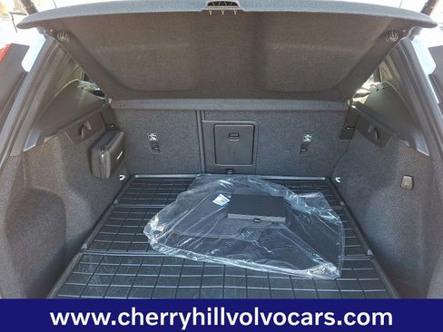 Certified 2023 Volvo XC40 B5 Ultimate w/ Protection Package Premier image 29