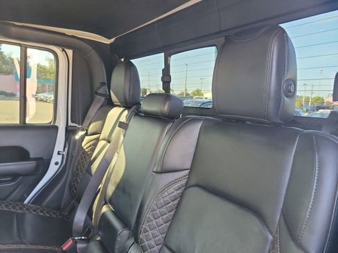 Used 2022 Jeep Gladiator Overland image 13