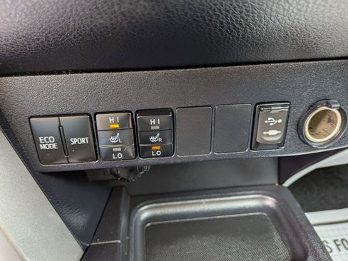 Used 2016 Toyota RAV4 Limited AWD/4WD image 60