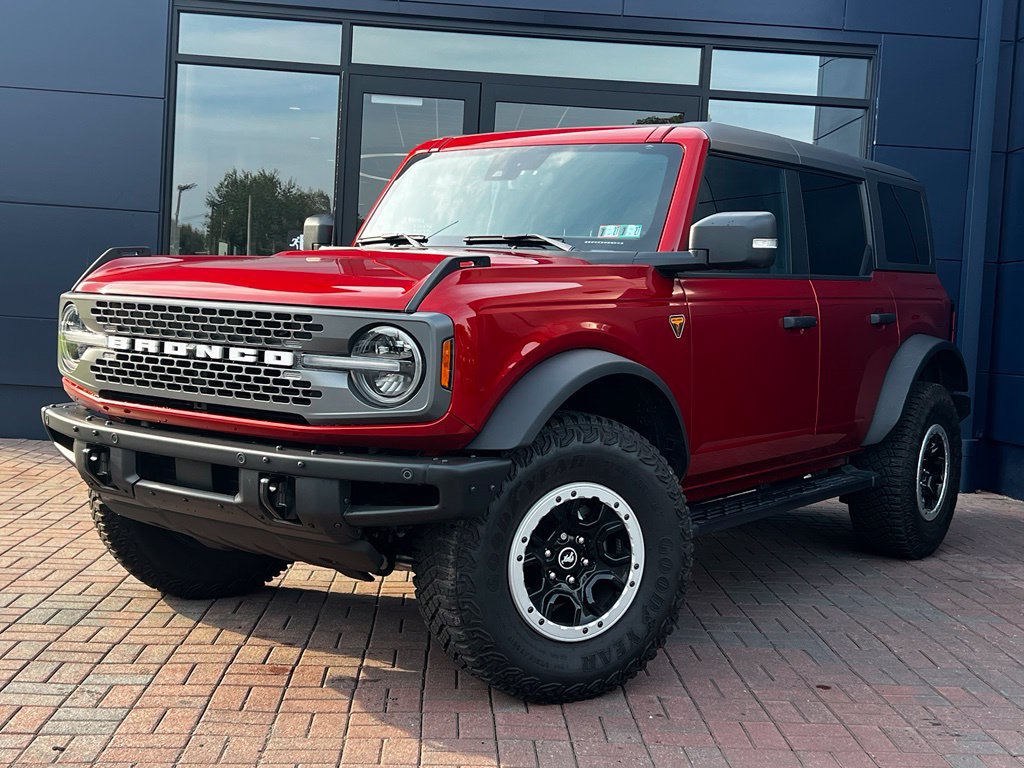 Used 2023 Ford Bronco Badlands AWD/4WD image 1