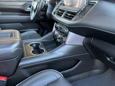 Certified 2023 GMC Yukon SLT w/ SLT Premium Package image 18