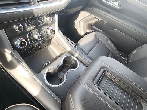 Used 2022 GMC Yukon SLT image 21