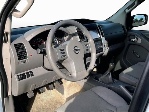 Used 2015 Nissan Frontier S w/ S Preferred Package image 12