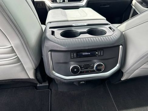 Used 2025 Ford Expedition Platinum w/ Platinum Ultimate Package AWD/4WD image 14