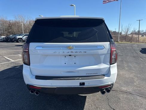 Used 2023 Chevrolet Suburban Premier image 4