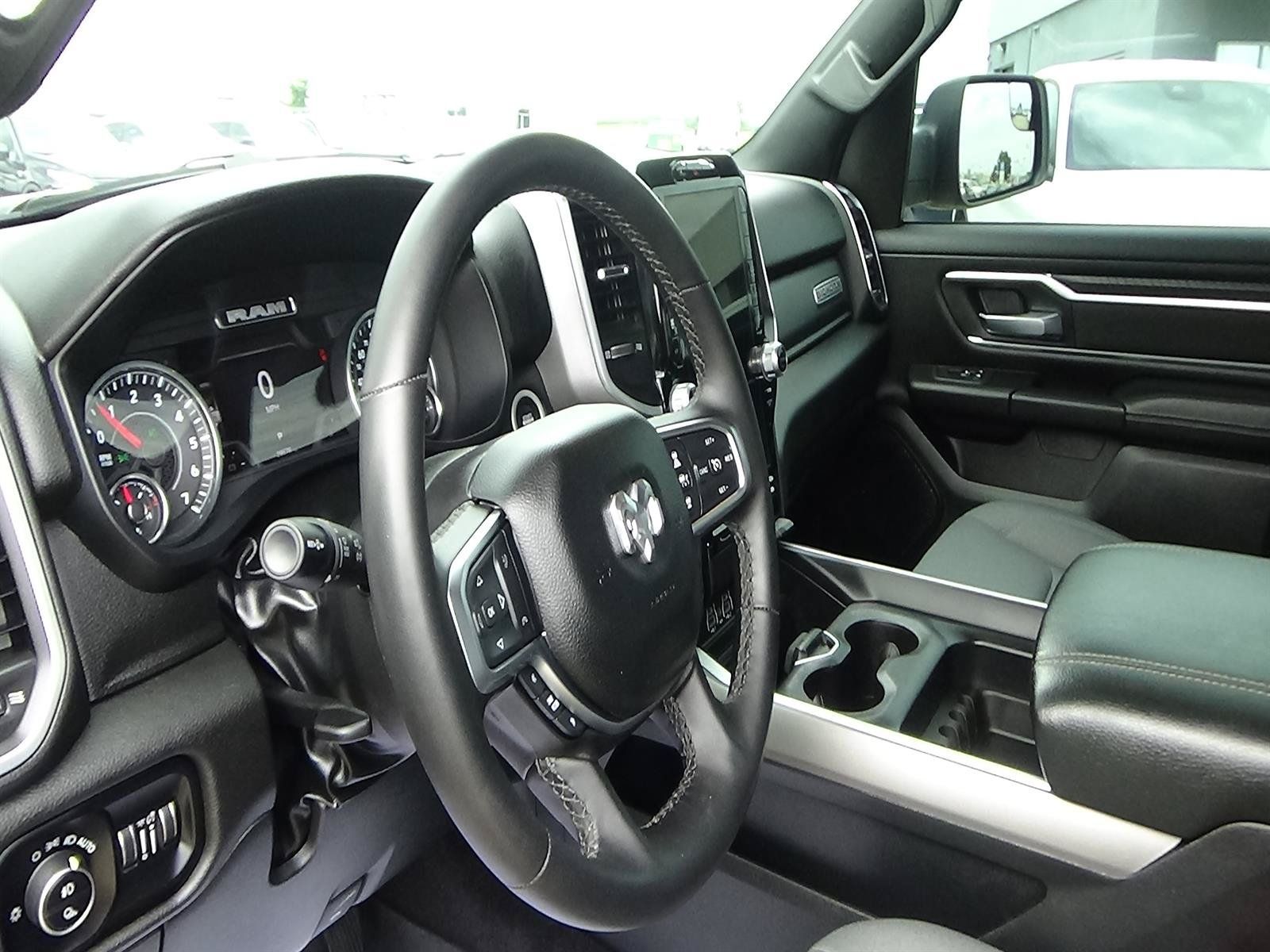 Used 2025 RAM 1500 Big Horn AWD/4WD image 25