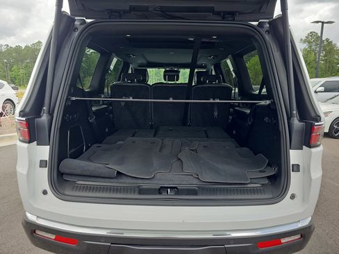 Used 2022 Jeep Wagoneer Series I w/ Premium Group I RWD image 15