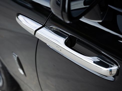 Used 2019 Rolls-Royce Dawn image 49