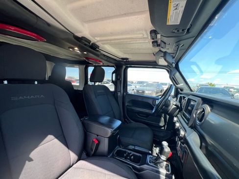 Used 2019 Jeep Wrangler Unlimited Sahara image 17