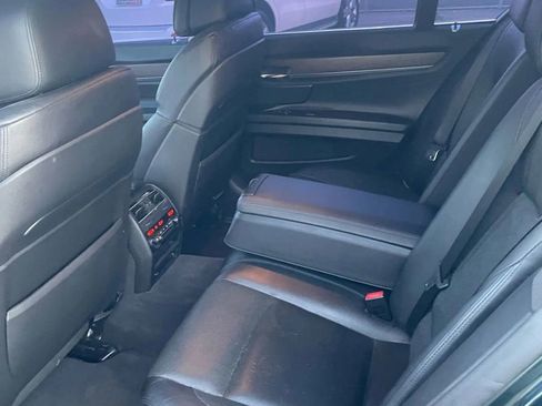 Used 2012 BMW 750i image 7