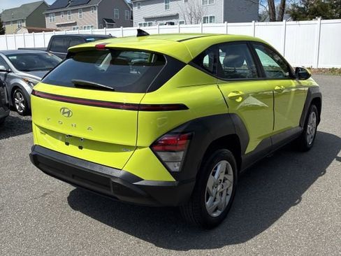 Used 2024 Hyundai Kona SE image 4
