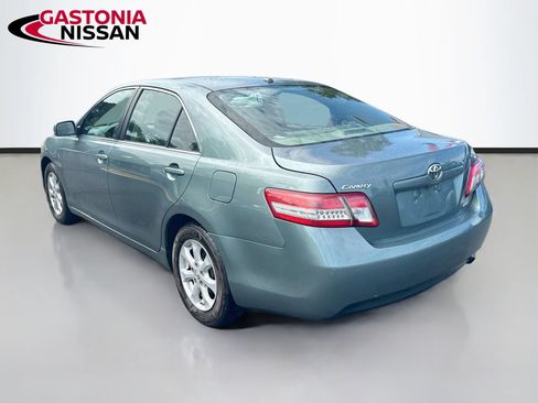 Used 2010 Toyota Camry LE FWD image 6