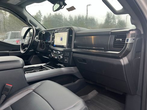 Used 2023 Ford F450 Lariat w/ Tow Technology Package image 17