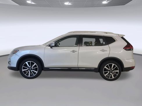 Used 2019 Nissan Rogue SL FWD image 2
