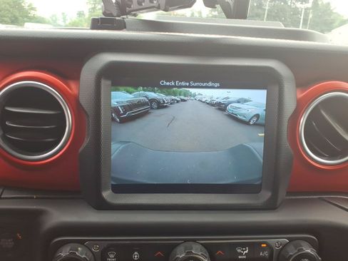 Used 2018 Jeep Wrangler Unlimited Rubicon AWD/4WD image 25