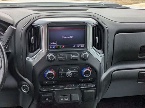 Used 2022 Chevrolet Silverado 2500 LT w/ Texas Edition image 17