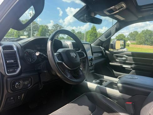 Used 2021 RAM 1500 Laramie w/ Sport Appearance Package AWD/4WD image 9
