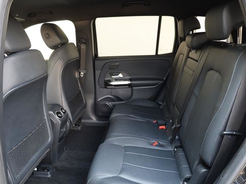 Used 2023 Mercedes-Benz EQB 300 4MATIC w/ Exclusive Package image 17