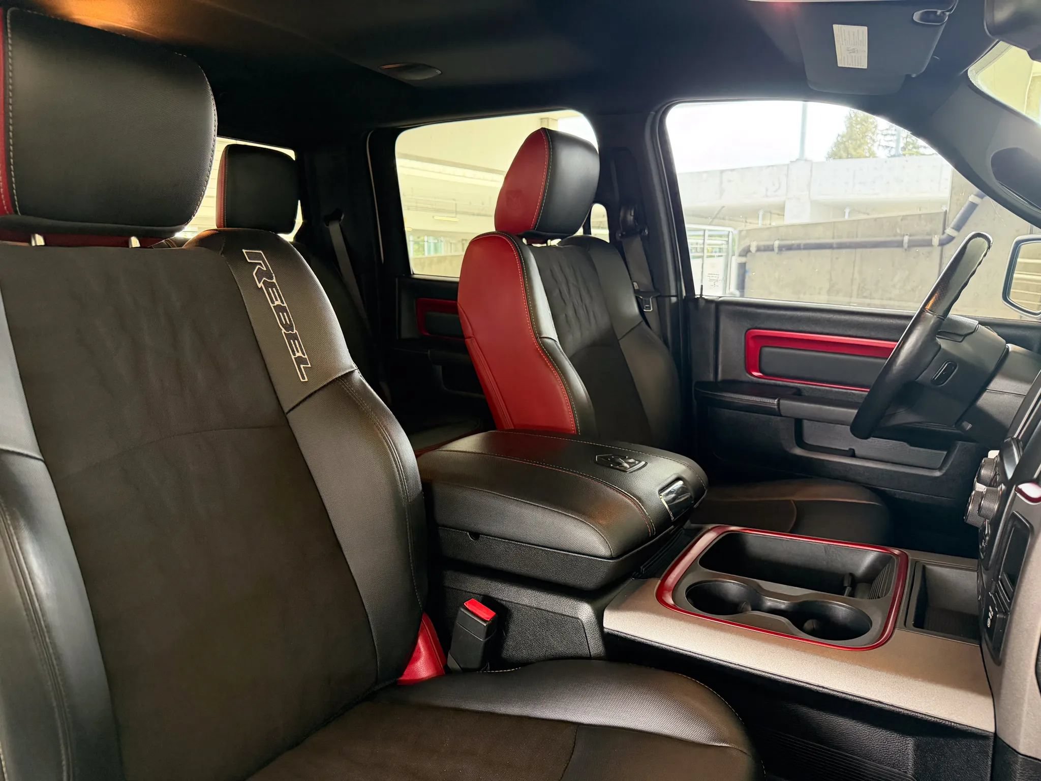 Used 2015 RAM 1500 Rebel AWD/4WD image 28