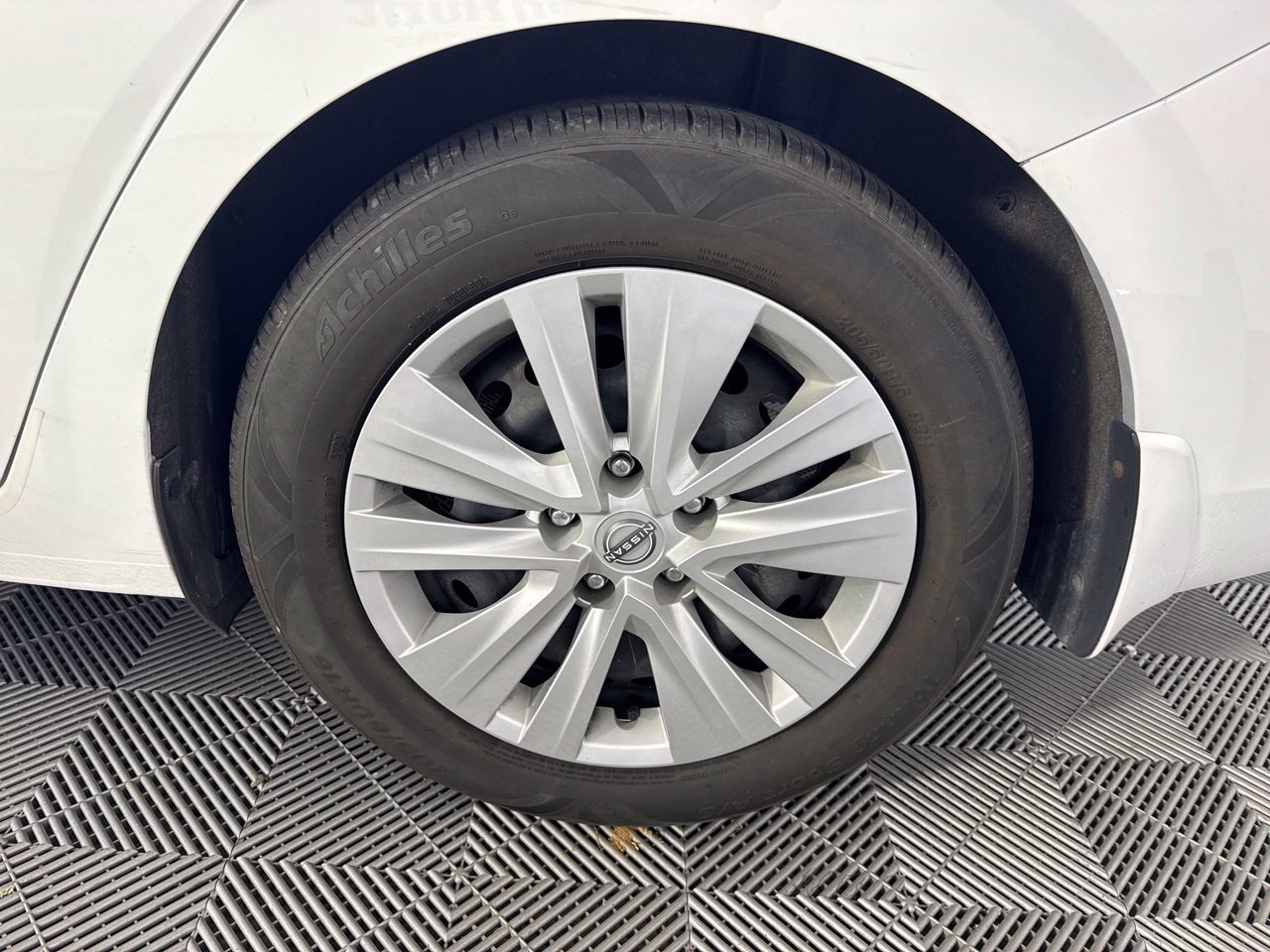 Used 2025 Nissan Sentra S FWD image 13