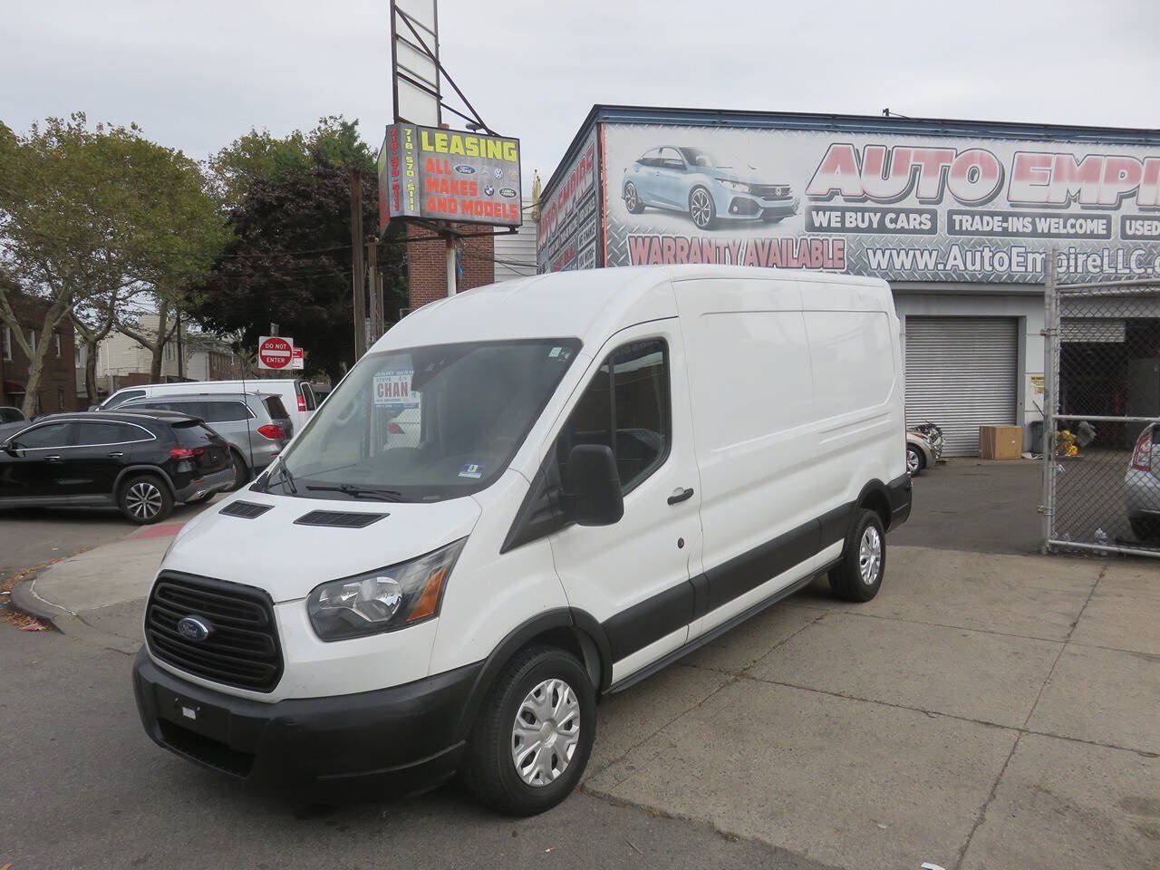 Used 2019 Ford Transit 250 148 Medium Roof w/ Interior Upgrade Package RWD image 2