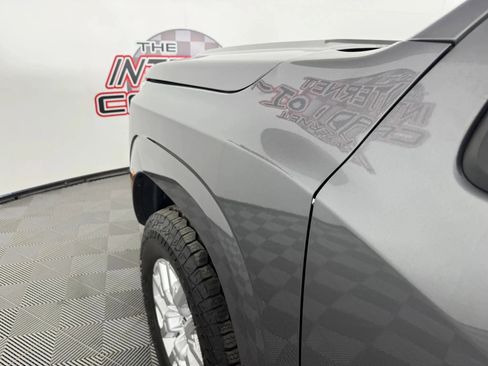 Used 2022 Nissan Frontier SV w/ Technology Package AWD/4WD image 23