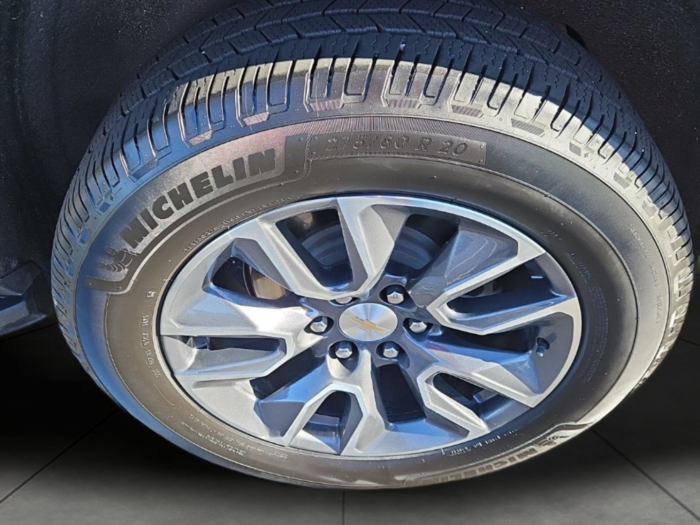 Used 2021 Chevrolet Suburban LT AWD/4WD image 13
