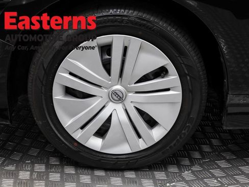 Used 2024 Nissan Leaf S image 31