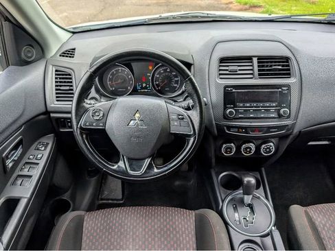 Used 2017 Mitsubishi Outlander Sport ES FWD image 21