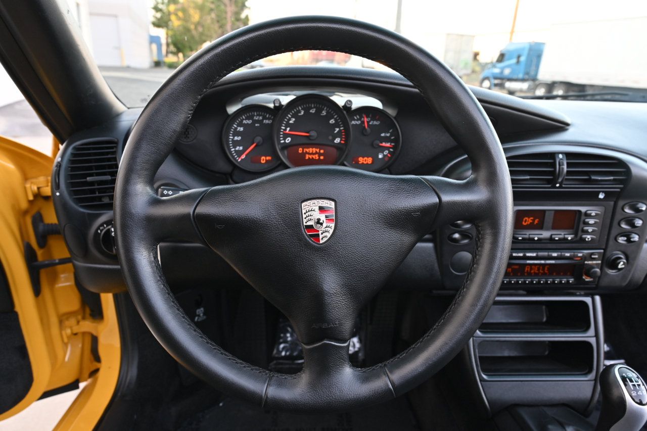 Used 2003 Porsche Boxster RWD image 23