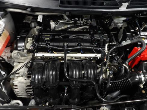 Used 2019 Ford Fiesta SE FWD image 15