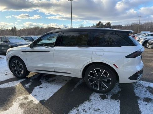 New 2026 Lincoln Nautilus Reserve image 4