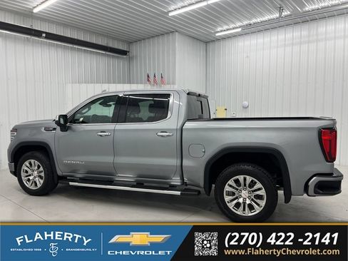 Used 2025 GMC Sierra 1500 Denali w/ Technology Package AWD/4WD image 5