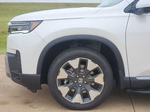 New 2026 Honda Pilot Elite image 10