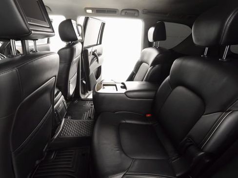 Used 2016 INFINITI QX80 4WD w/ Driver's Assistance Package image 26