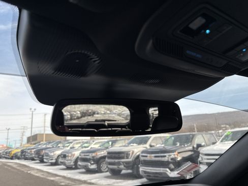 Used 2025 Ford Explorer ST image 28