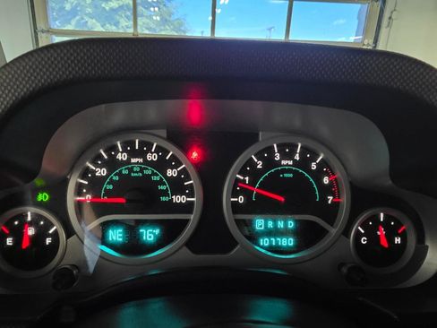 Used 2010 Jeep Wrangler Sport AWD/4WD image 31