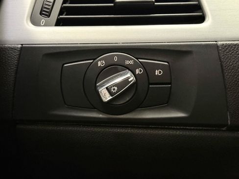 Used 2011 BMW 335i Convertible RWD image 15